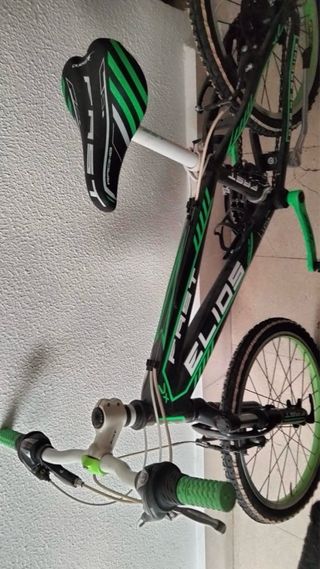 Bicicleta Elide Fast XC Negra y Verde