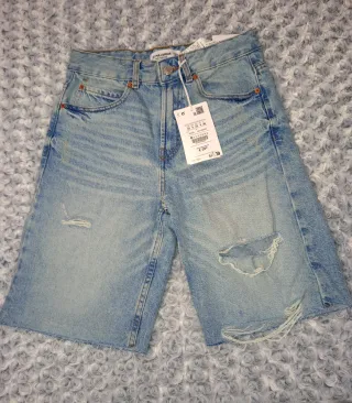 Pantalón vaquero Pull&Bear desgastado