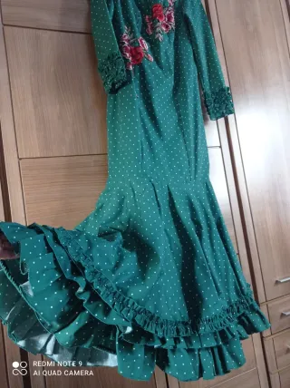 Traje de flamenca verde lunares talla 44