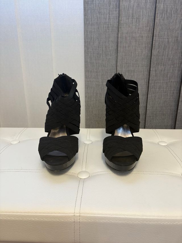 Zapatos de tacón negros