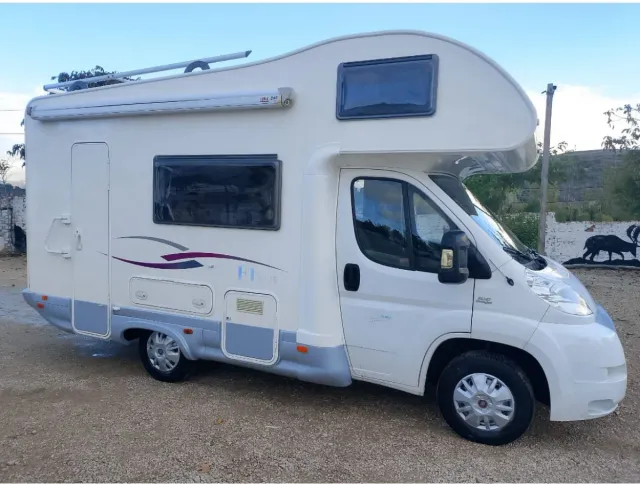 Autocaravana, capuchina