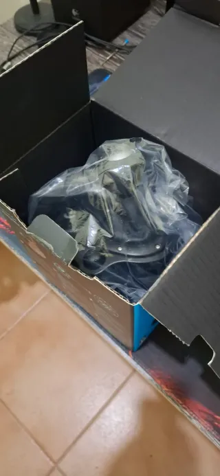 Volante Logitech + Pedales + Palanca