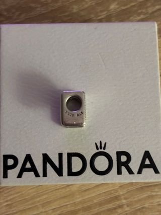 Charm Pandora Letra M Corazones Plata