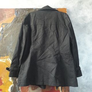 Abrigo gabardina negro botones