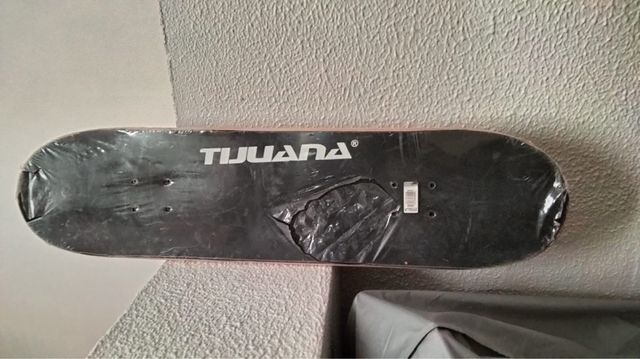 Skate Tijuana Negro/Rojo Nuevo