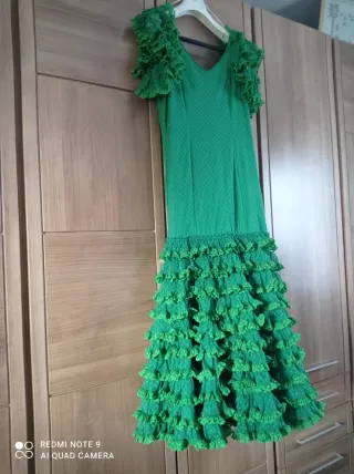 Traje de flamenca verde talla 44