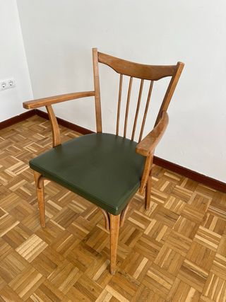 Silla antigua madera y polipiel verde