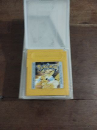 Juego Game Boy Pokémon Amarillo