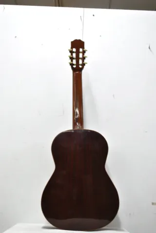 Antigua guitarra Alhambra