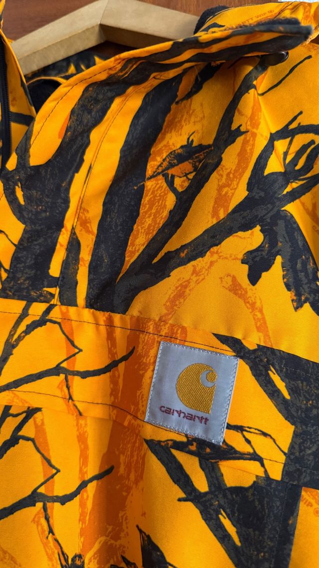 Abrigo Carhartt Naranja y Negro