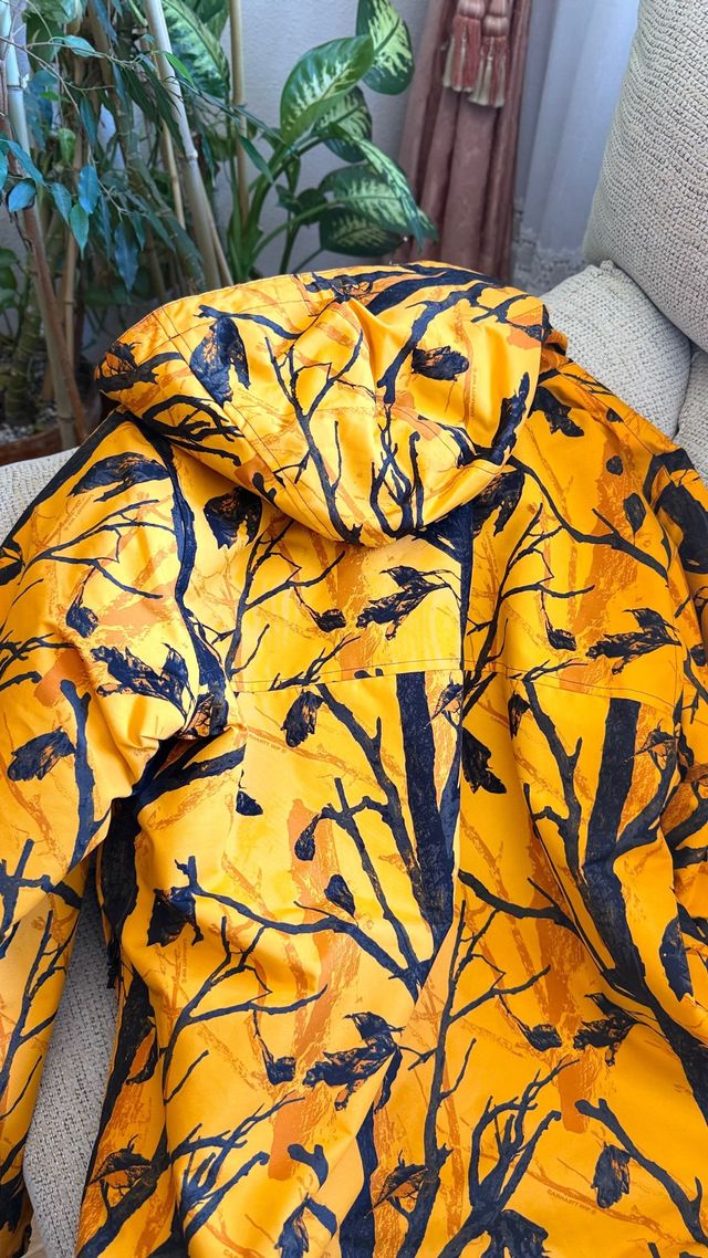 Abrigo Carhartt Naranja y Negro