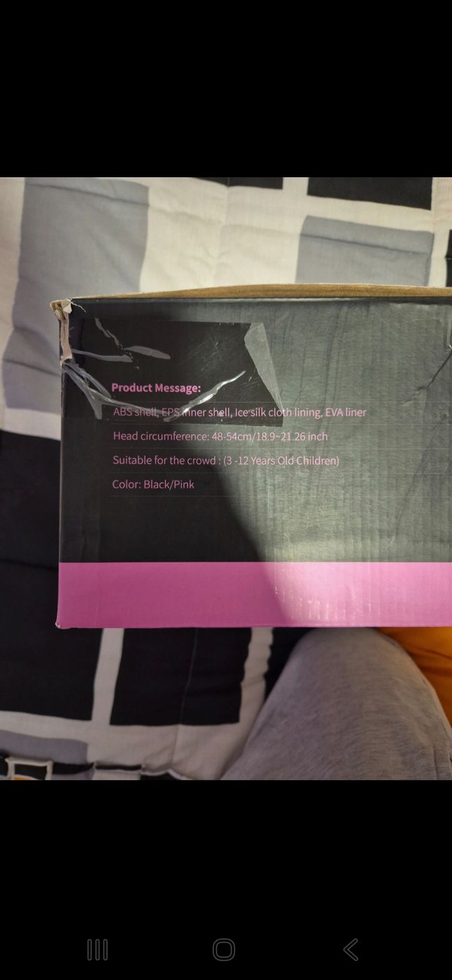 Casco e ginocchiere per bambini