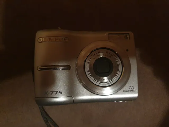 Cámara Digital Olympus X-775 7.1 MP