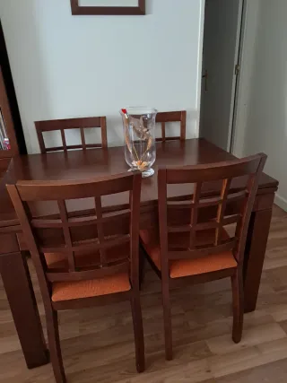 Mueble salón madera maciza hecho a medida.