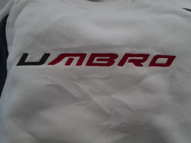 Sudadera Vintage Umbro Blanca y Negra.