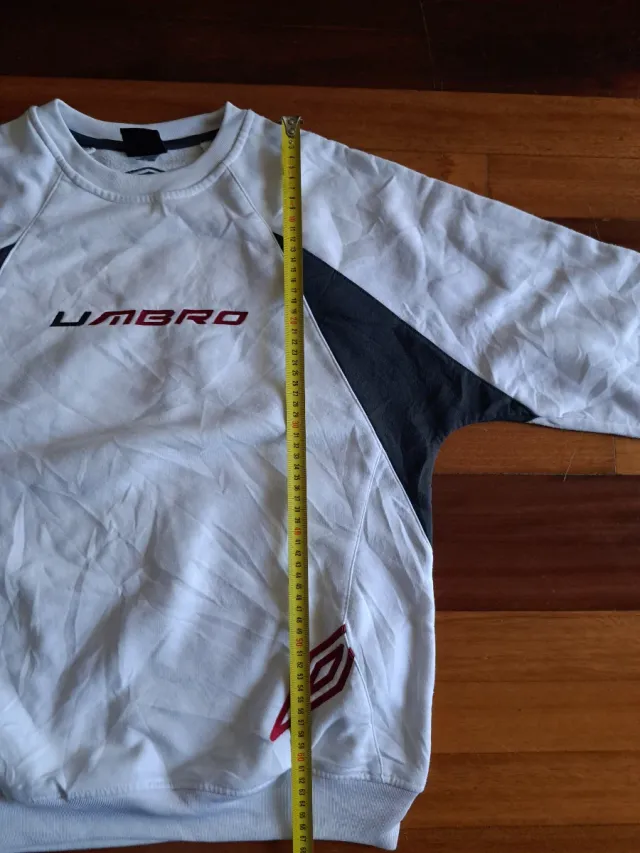 Sudadera Vintage Umbro Blanca y Negra.