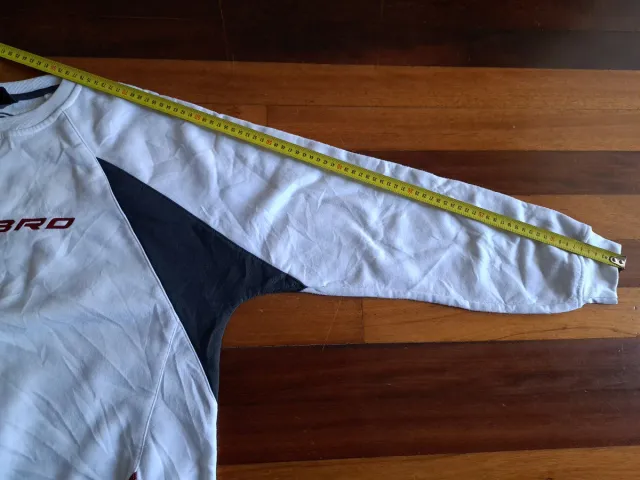 Sudadera Vintage Umbro Blanca y Negra.