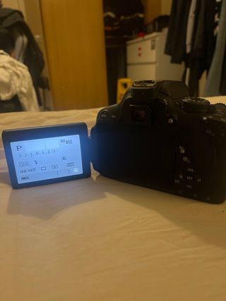 Cámara Canon EOS 700D