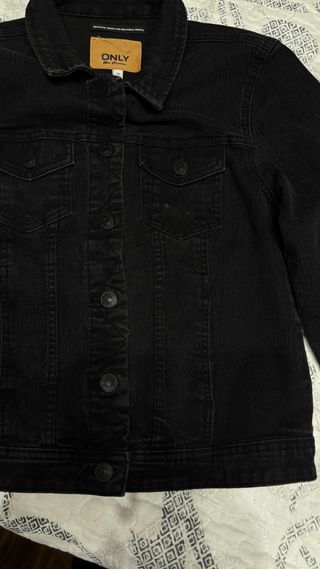 Cazadora vaquera ONLY negra Talla L