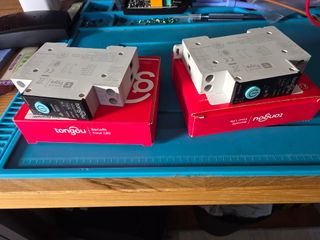 Disjuntor Inteligente Tuya Wifi com Medição