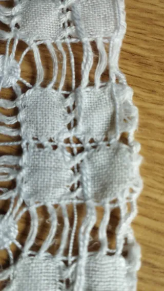 Mantelería de tela bordada