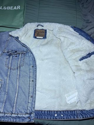 Chaqueta Vaquera Pull&Bear Azul con Borrego