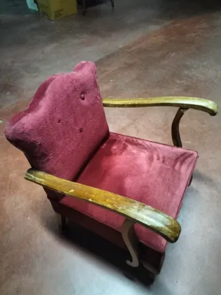 Butaca vintage terciopelo y madera