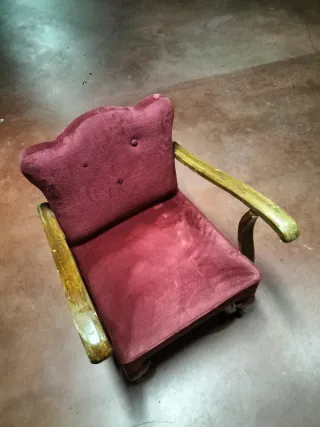 Butaca vintage terciopelo y madera