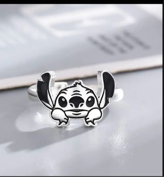 Anillo Ajustable Stitch Negro y Plateado