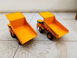 2 Camiones Volquete Juguete