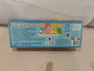 Juego de mesa Encaja en la Caja. Aprende en Inglés