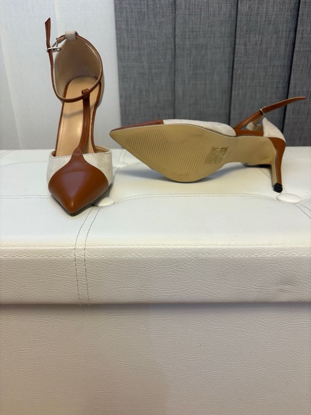 Zapatos T-Strap Beige y Marrón