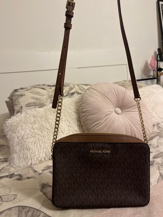 Bolso Michael Kors Jet Set Marrón Logo