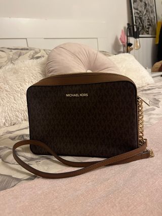 Bolso Michael Kors Jet Set Marrón Logo