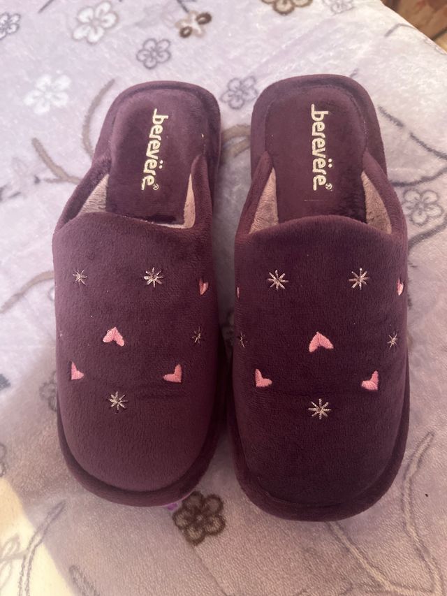 Zapatillas de invierno Berevere con corazones