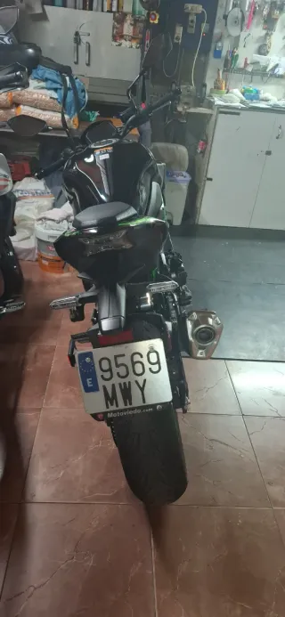 Kawasaki Z900 full