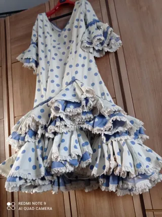 Traje de flamenca lunares azul talla 44