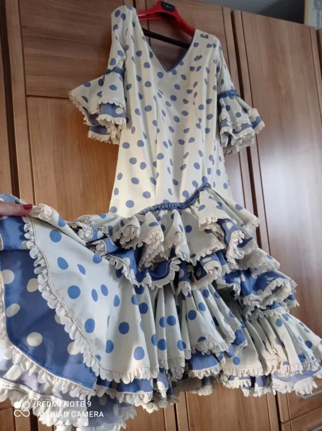 Traje de flamenca lunares azul talla 44
