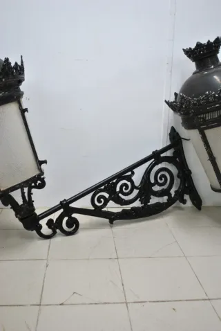 Antiguos faroles isabelinos