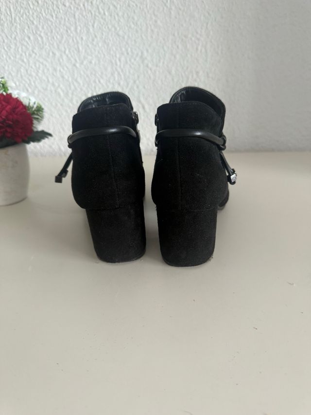 Botas de ante negras