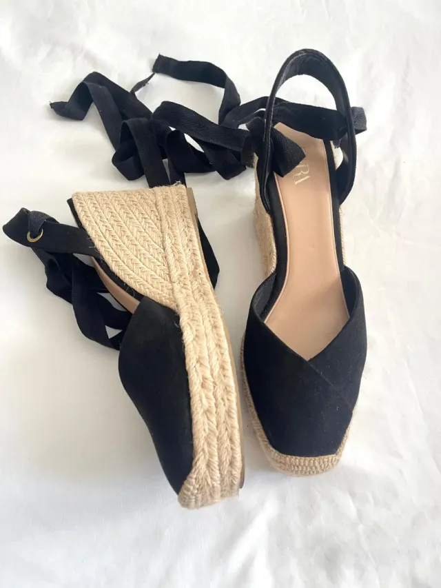 Alpargatas Zara cuña negras atadas 39 punta