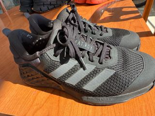 Zapatillas Adidas Negras y Grises crossfit