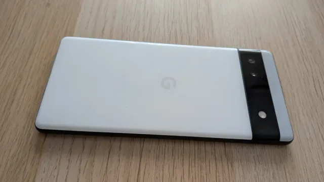 Google Pixel 6a Blanco/Negro