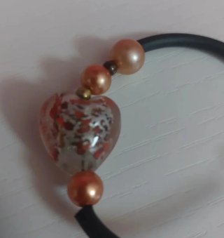 Braccialetto con cuore e perle