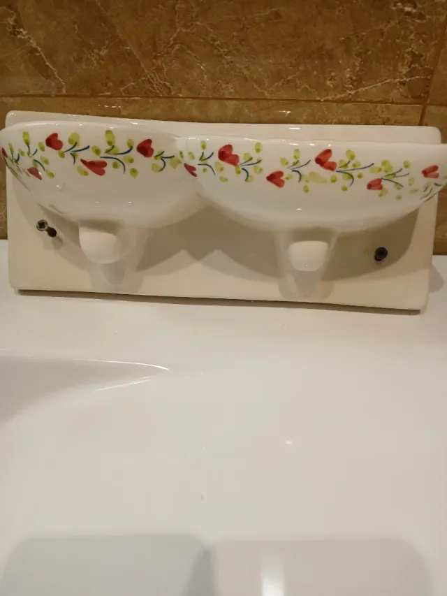 Jabonera cerámica retro flores rojas