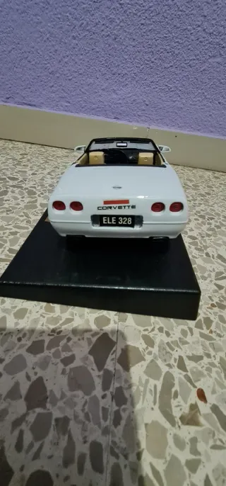 Maisto 1996 Corvette Convertible 1:18