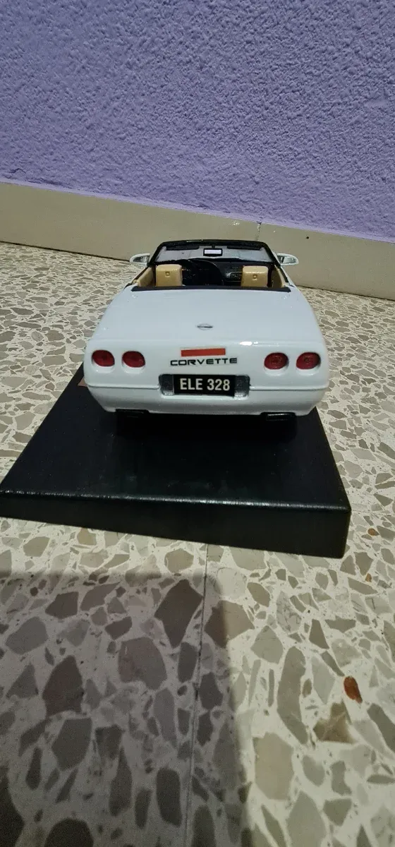 Maisto 1996 Corvette Convertible 1:18