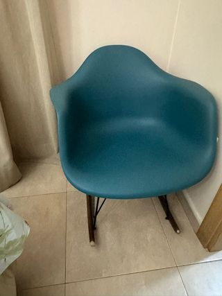 OFERTA SÁBADO Silla mecedora estilo Eames