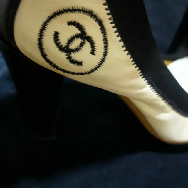 Scarpe Chanel Beige e Nero