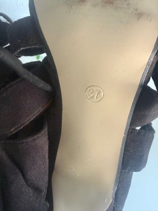 Sandalias de tacón negras con cordones